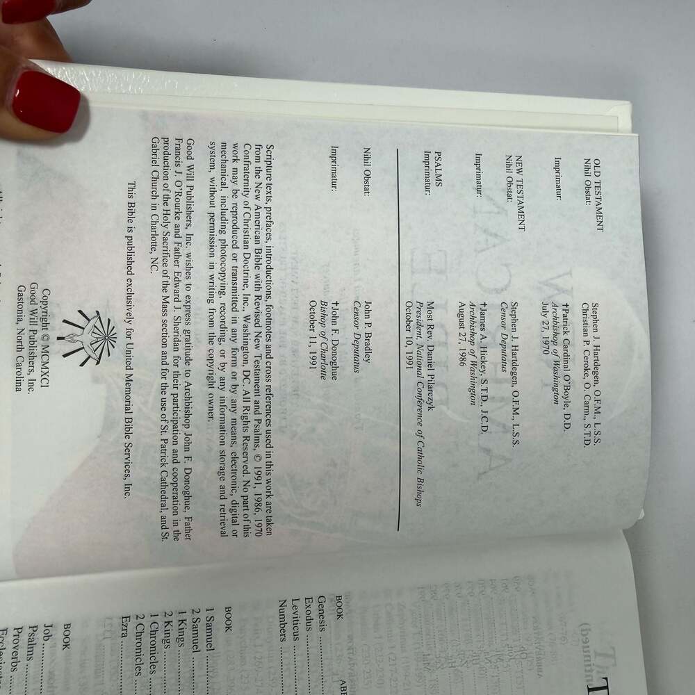 New American Bible Dove of Peace Catholic Edition Memorial Bible - Picture 7 of 9